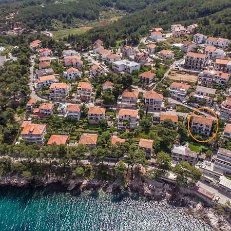Apartments And Room Caric Єлса Екстер'єр фото